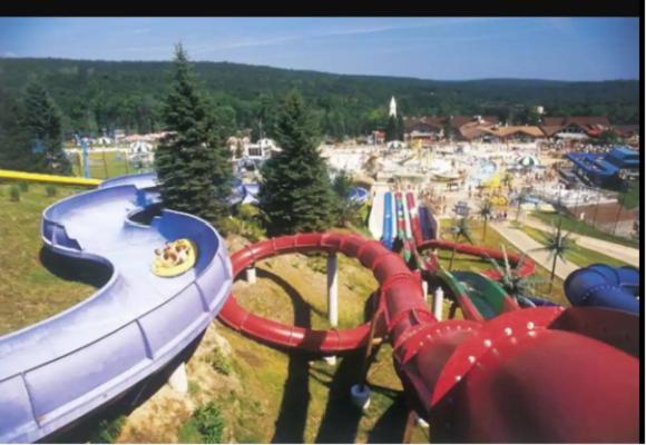 Aquatopia Waterpark-Pool-Tennis-Paintball- Zipline 127 坦纳斯维尔 外观 照片